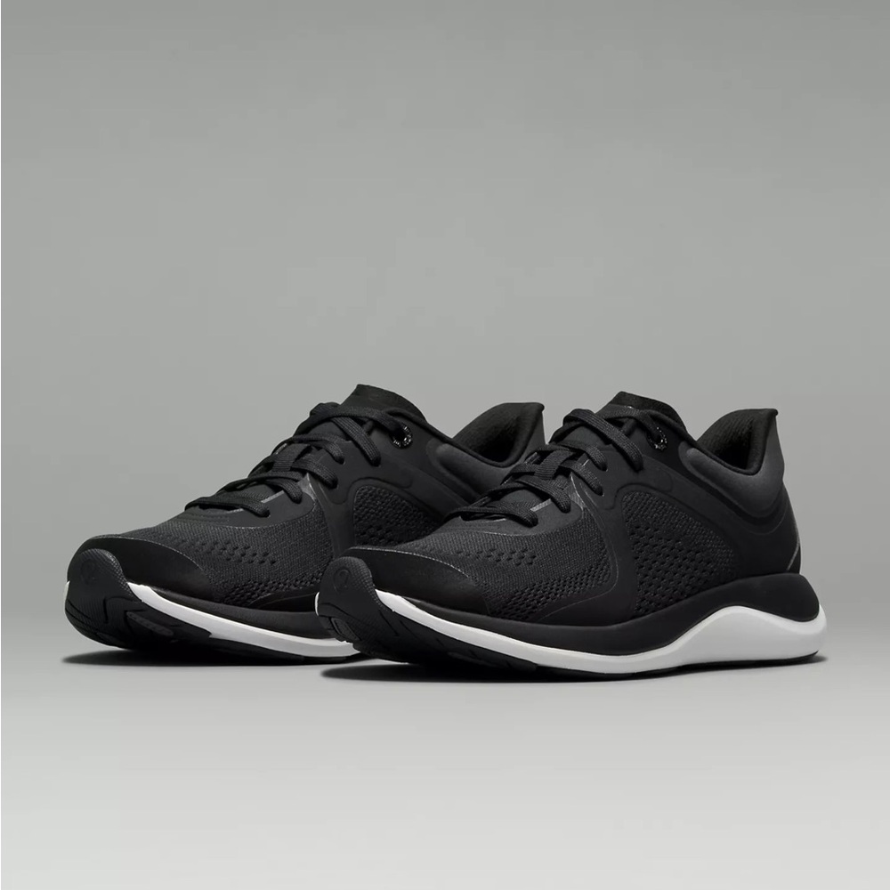 Lululemon Chargefeel low women's workout shoes